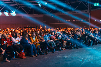 Trade Show Apparel: 31 Must-Have Items for Your Next Event